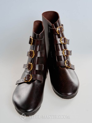 High boots with buckles, 15th century