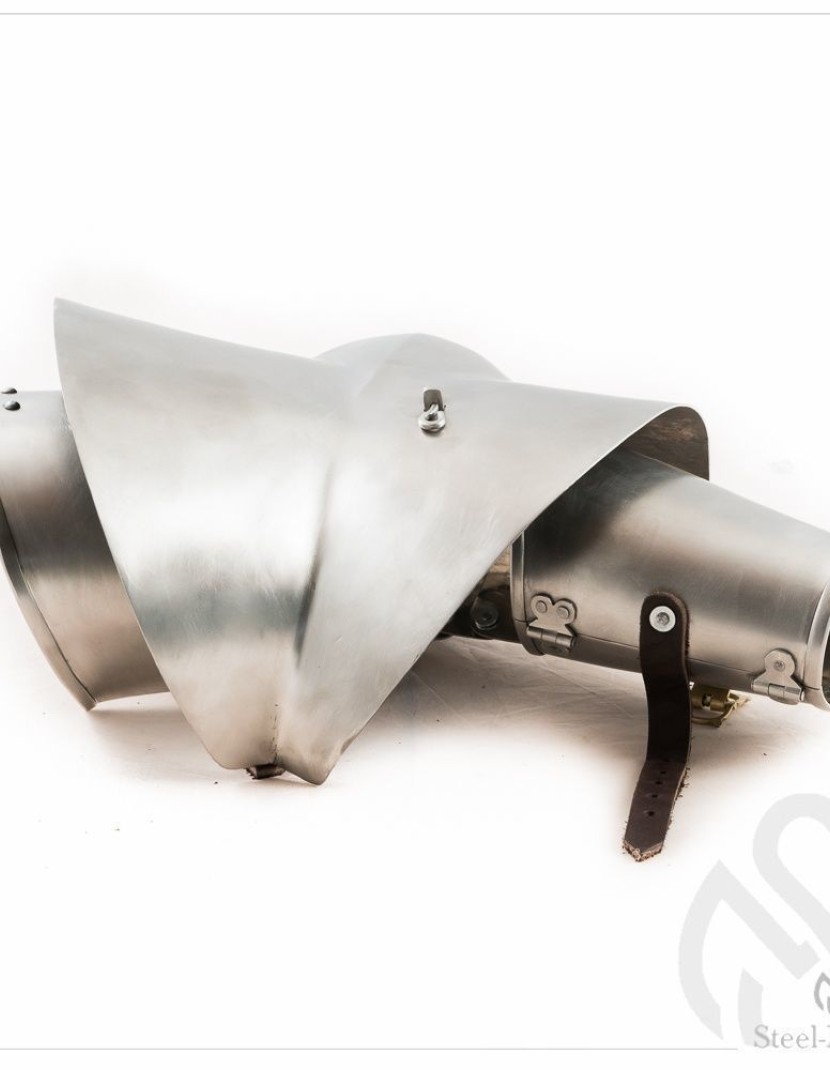 Milan-style arms plates with couter 1450-1485 years, a part of “Avant Armor” photo made by Steel-mastery.com