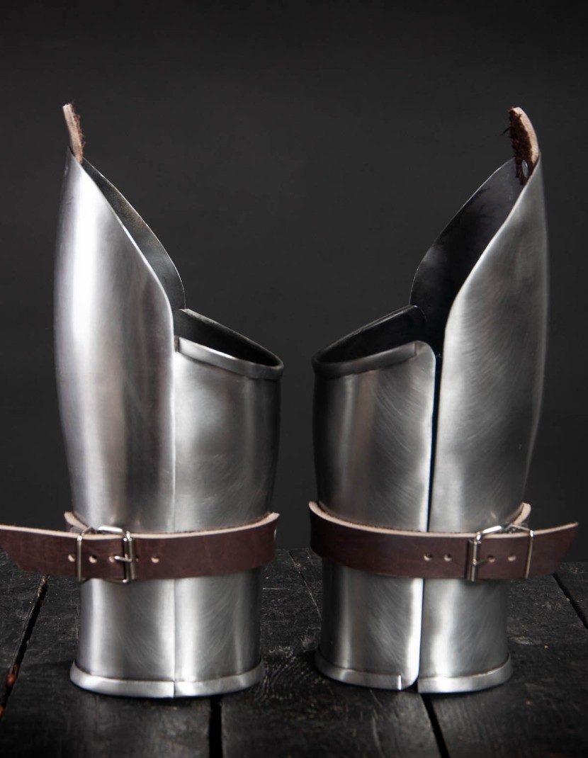 Medieval bracers, 1390-1430 years photo made by Steel-mastery.com