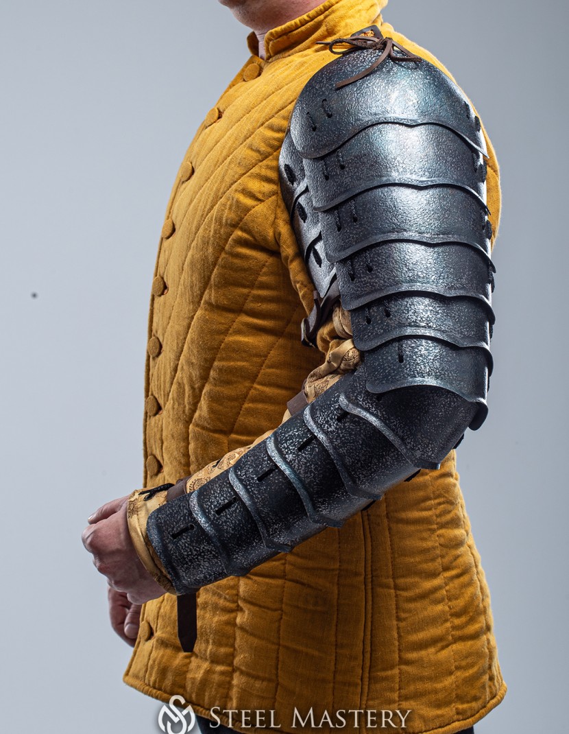 Plate arms of Ming dynasty photo made by Steel-mastery.com