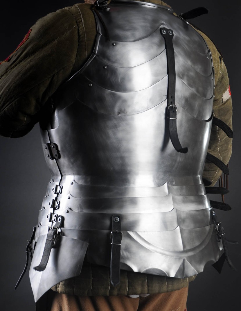 Milan-style cuirass 1450-1485 years, a part of "Avant Armour" photo made by Steel-mastery.com