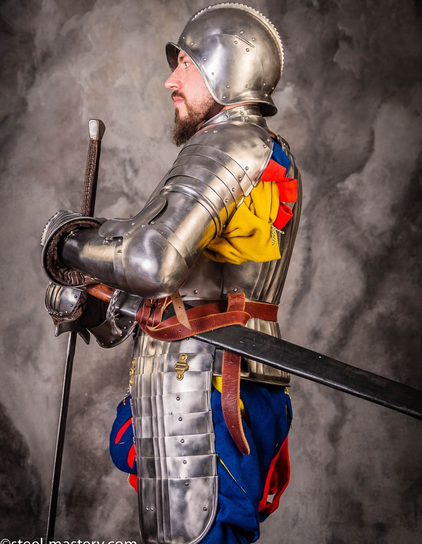 LANDSKNECHT CORRUGATED BREASTPLATE WITH TASSETS, XVI CENTURY photo made by Steel-mastery.com