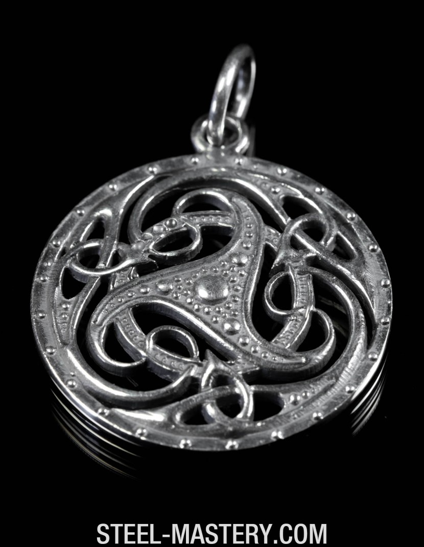 Pagan amulet - Trixel photo made by Steel-mastery.com