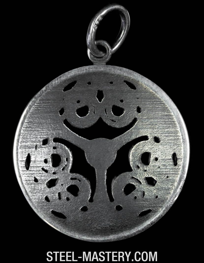Triskelion pendant photo made by Steel-mastery.com