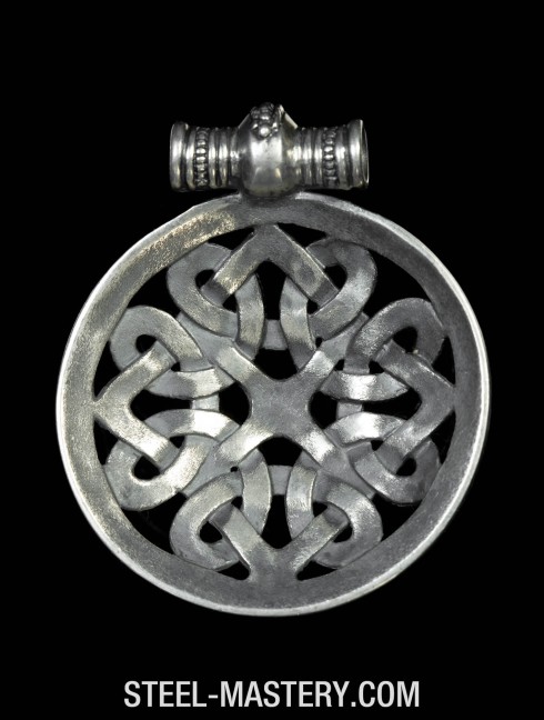 Viking borre style pendant