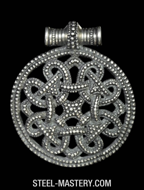 Viking borre style pendant