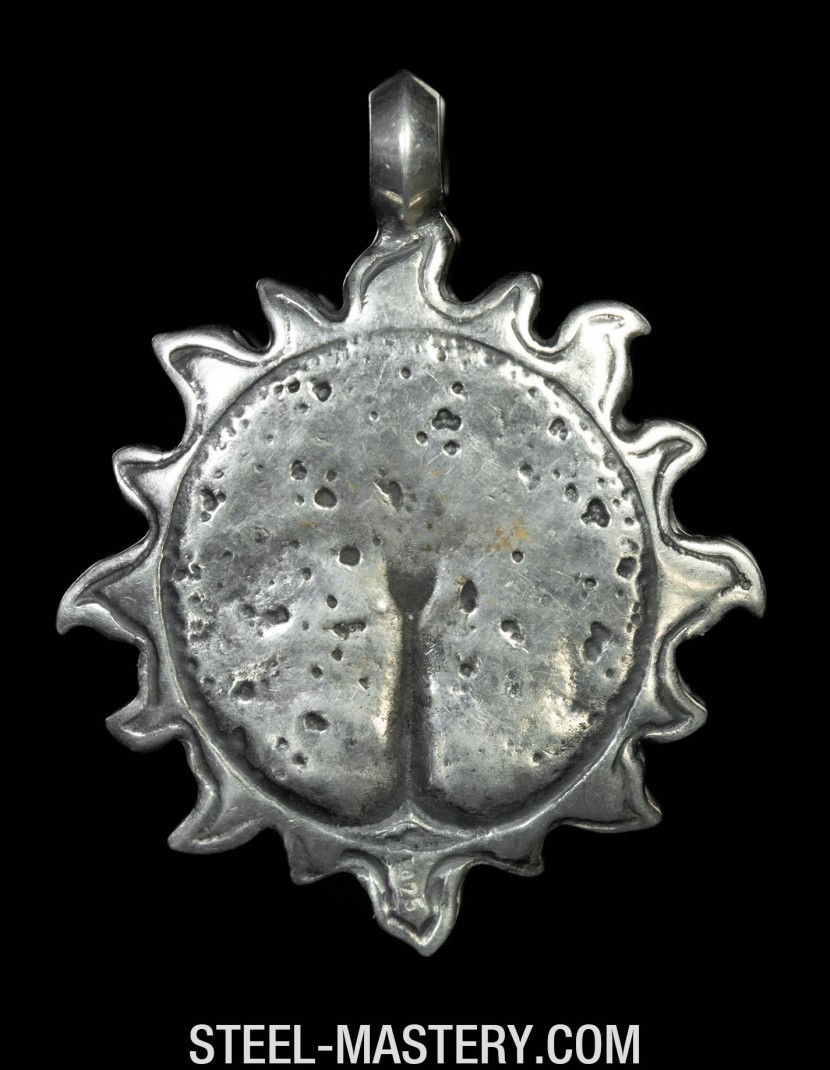 Burning Sun pendant photo made by Steel-mastery.com