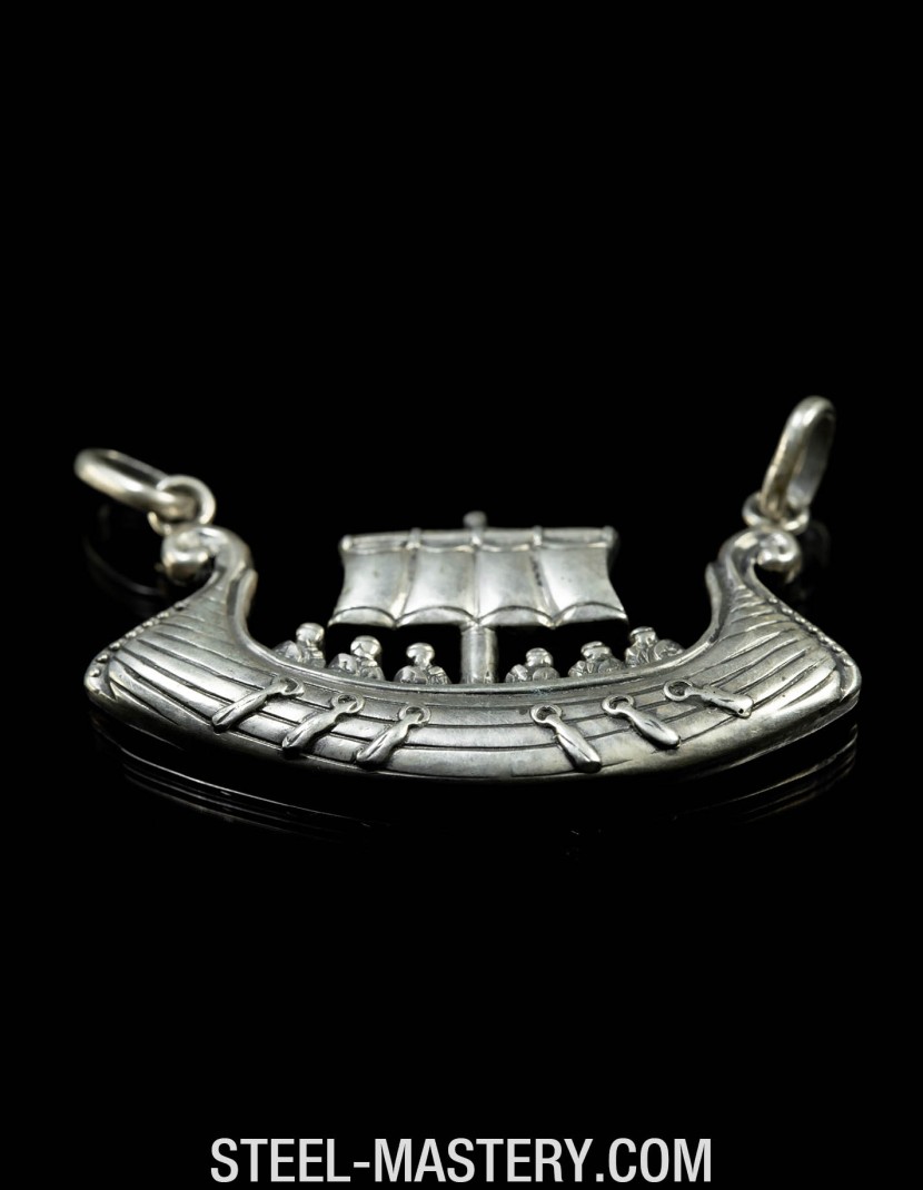 Viking ship pendant photo made by Steel-mastery.com