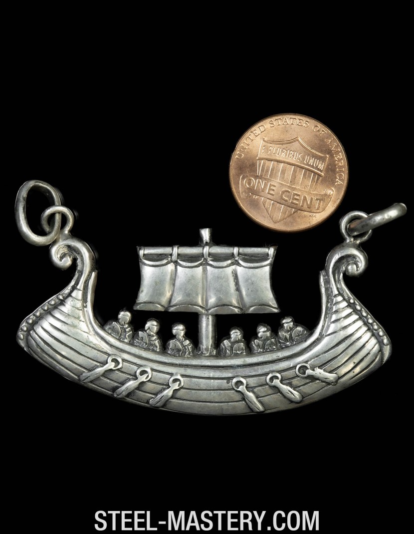 Viking ship pendant photo made by Steel-mastery.com