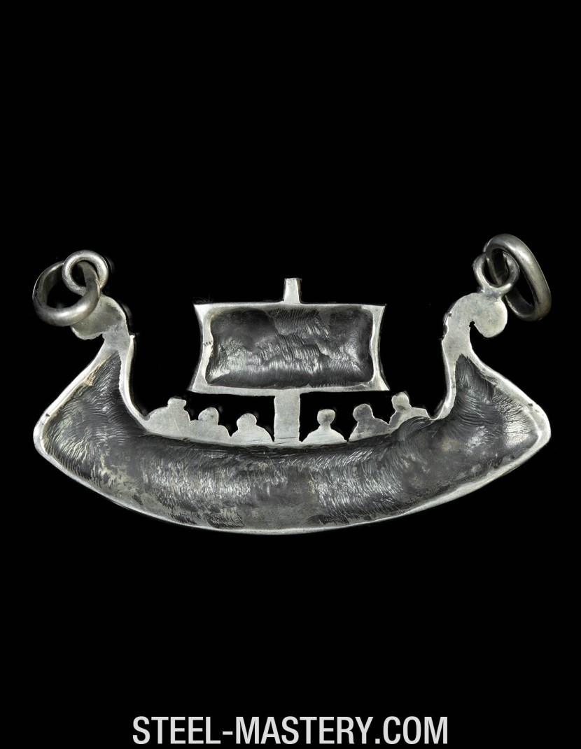 Viking ship pendant photo made by Steel-mastery.com