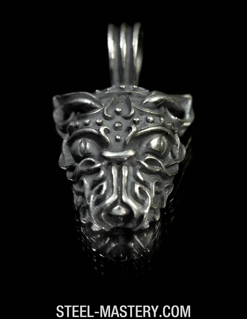 Wolf head necklace pendant  photo made by Steel-mastery.com
