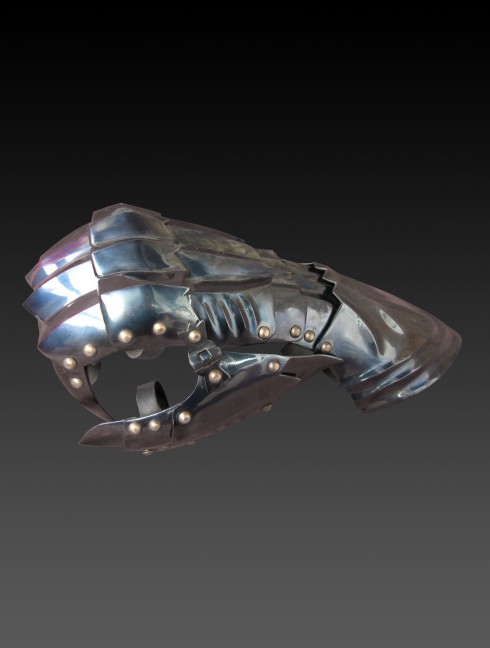 Gothic finger gauntlets