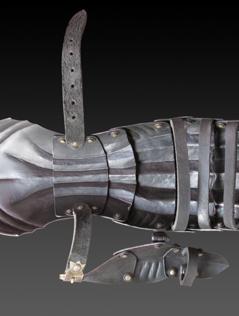 Gothic finger gauntlets