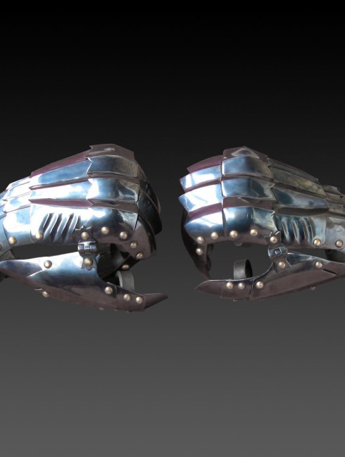 Gothic finger gauntlets