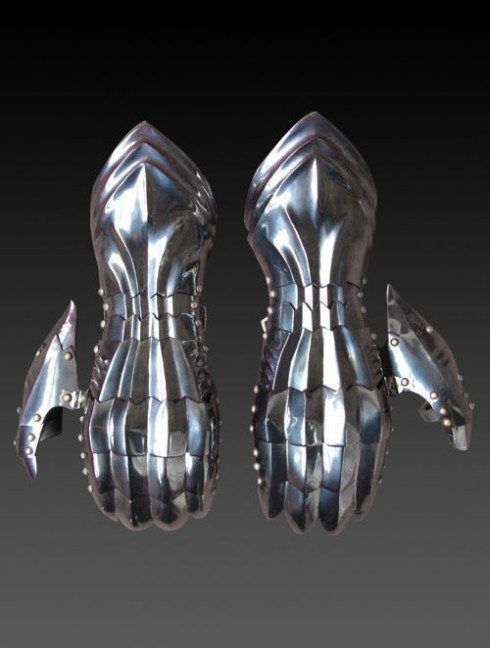 Gothic finger gauntlets