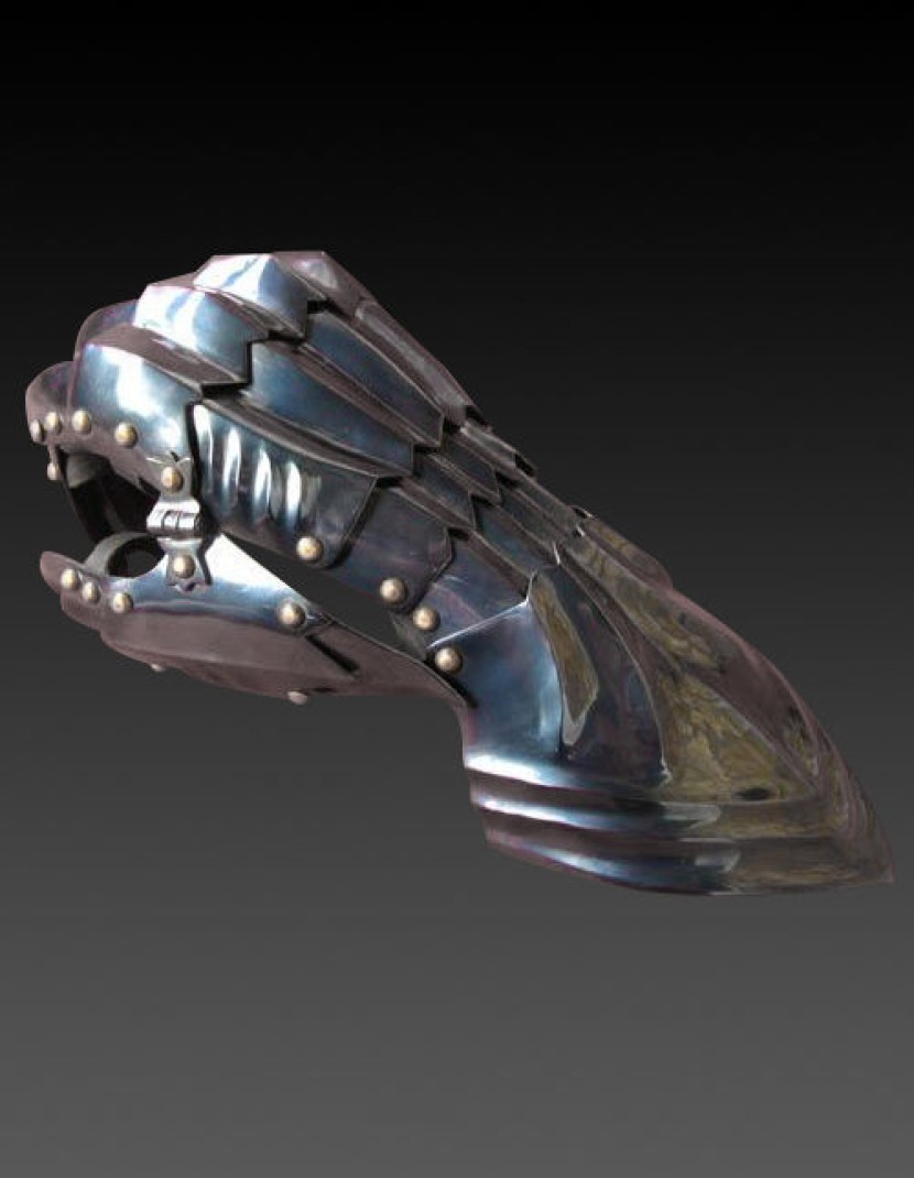 Gothic finger gauntlets photo made by Steel-mastery.com