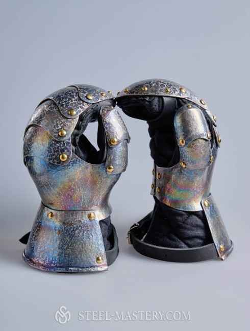 Plate gloves for modern sword fencing