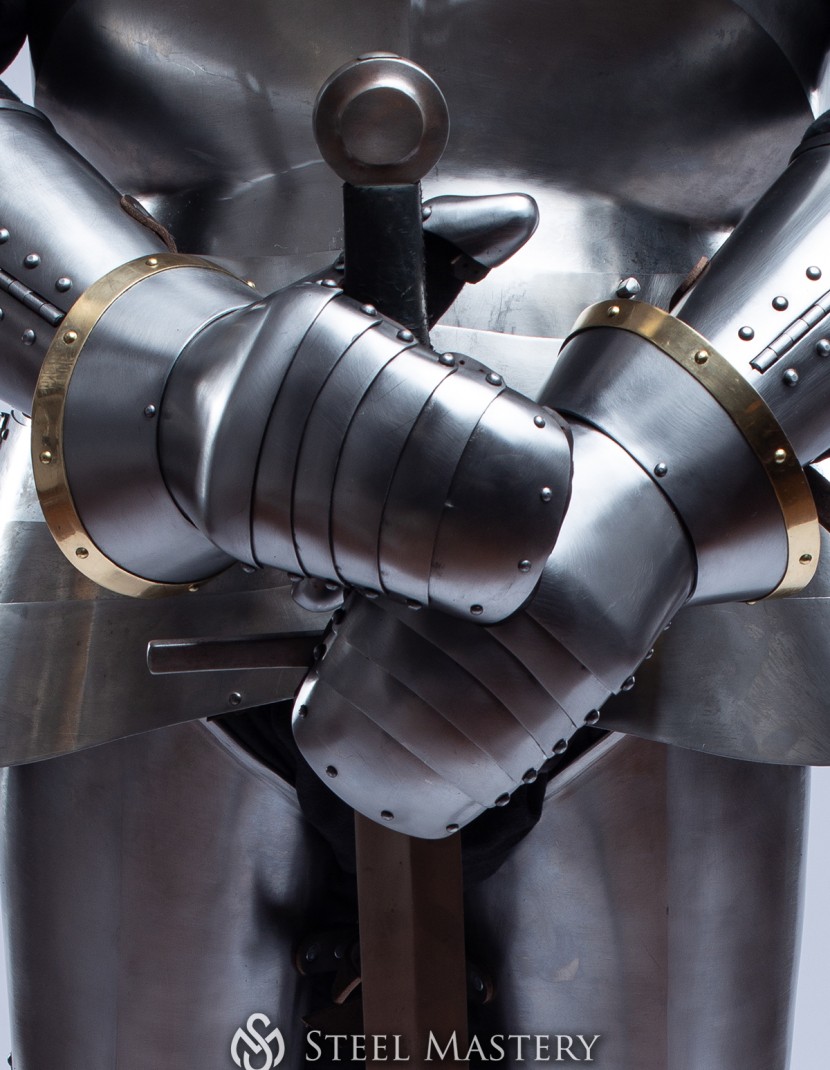 BATTLE PLATE GAUNTLETS photo made by Steel-mastery.com