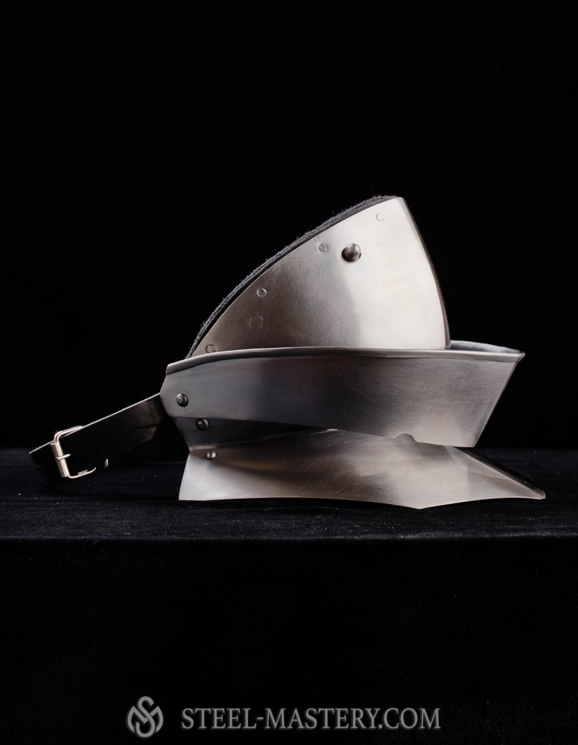 Articulated Gorget (Bevor) photo made by Steel-mastery.com