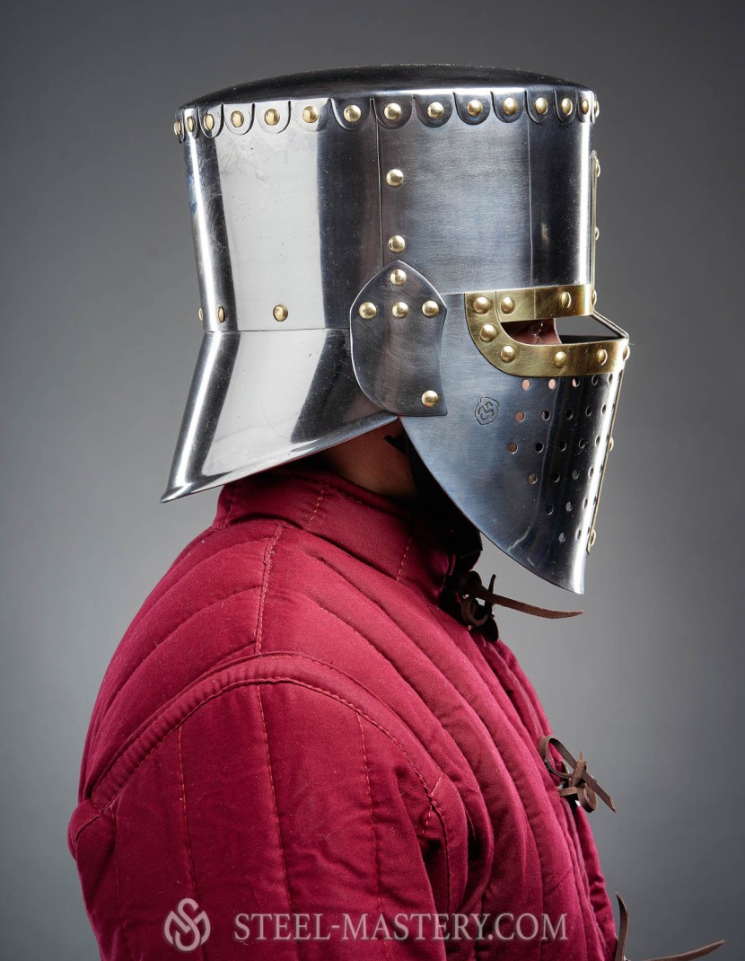 Great Helm first half of the 13th century photo made by Steel-mastery.com
