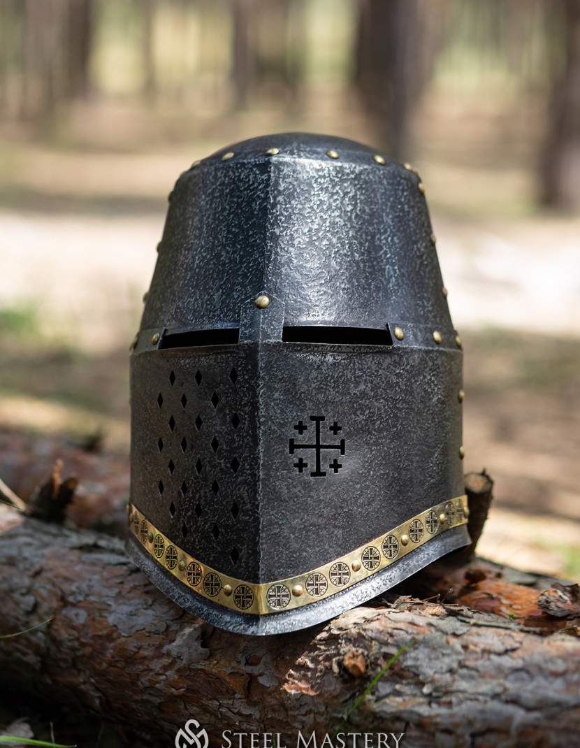 Great Helm photo made by Steel-mastery.com