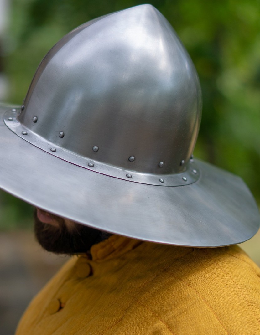 Chapel-de-fer helmet photo made by Steel-mastery.com
