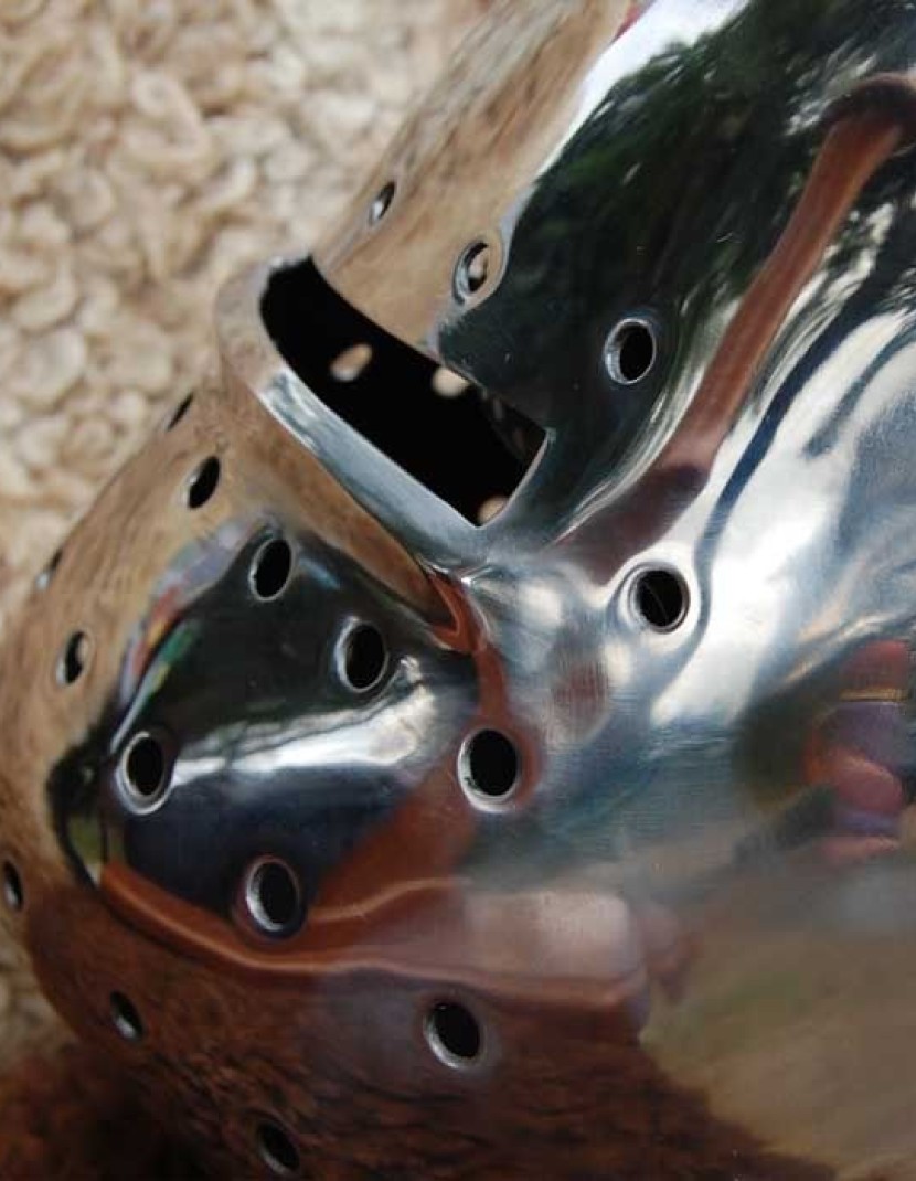 The Italian top pointed bascinet 15ct photo made by Steel-mastery.com