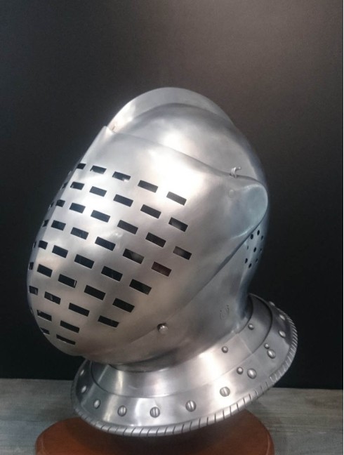 Medieval closed helmet (armet) - 16th century