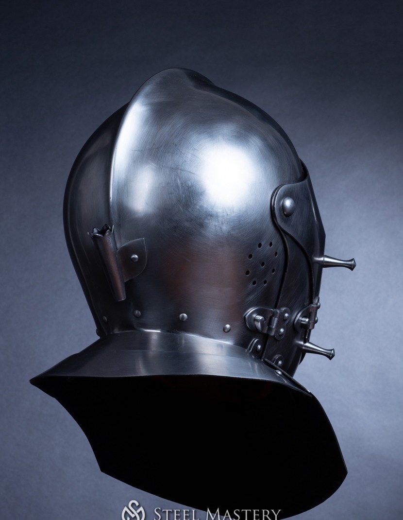 Armet (closed helmet) 15th-16th century photo made by Steel-mastery.com