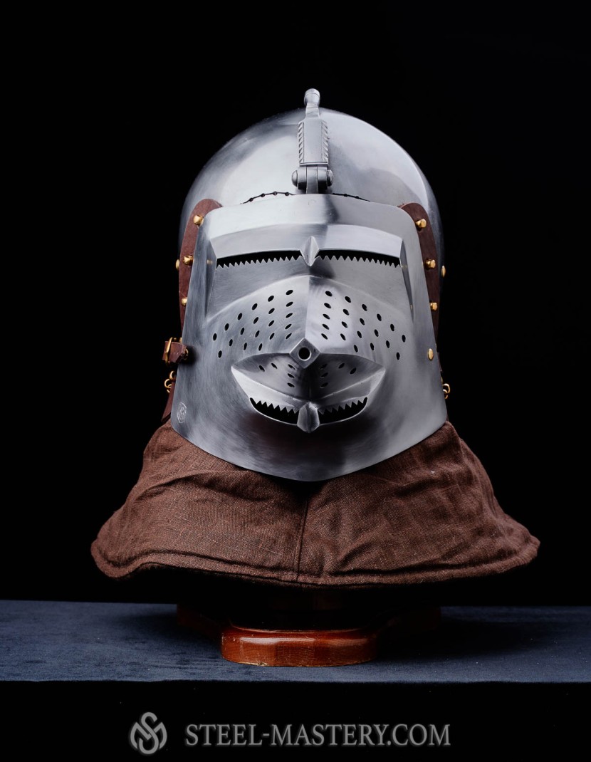 Bascinet hounskull, early XV century photo made by Steel-mastery.com