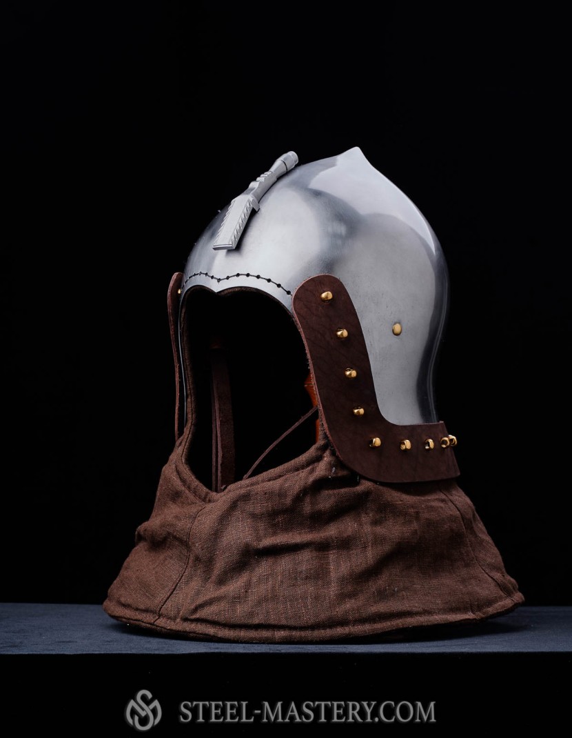 Bascinet hounskull, early XV century photo made by Steel-mastery.com