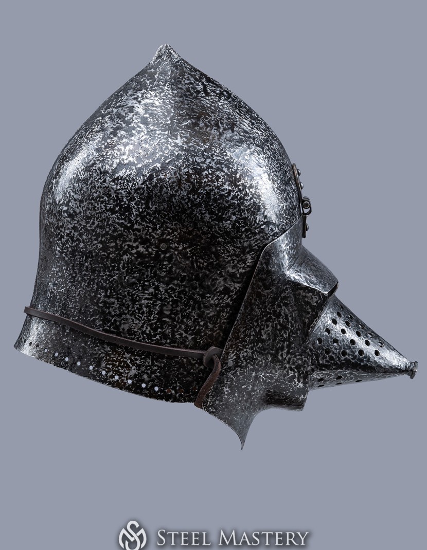 Bascinet hounskull, early XV century photo made by Steel-mastery.com