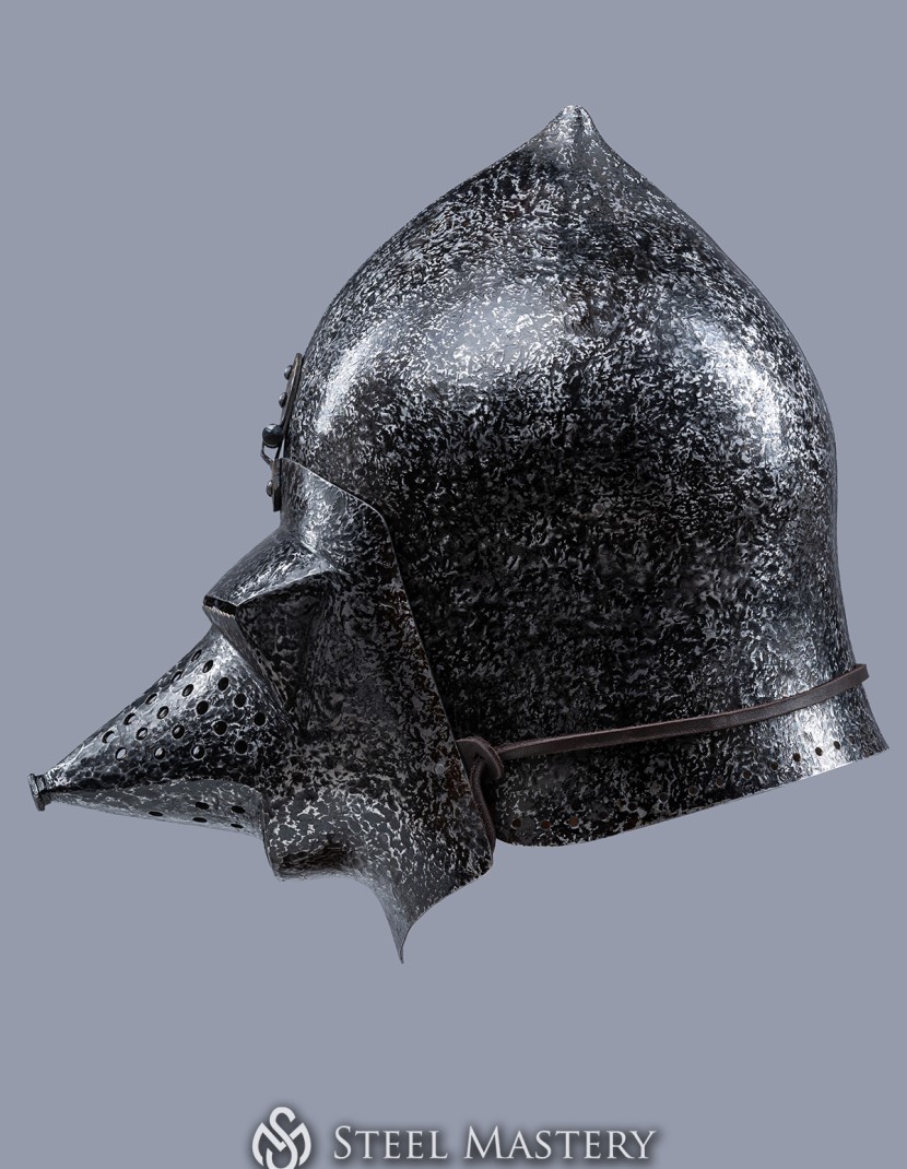 Bascinet hounskull, early XV century photo made by Steel-mastery.com