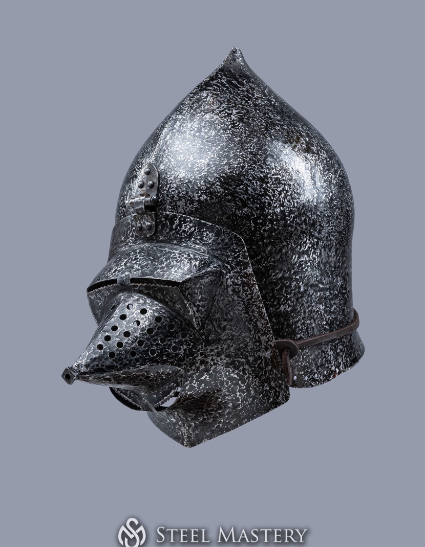 Bascinet hounskull, early XV century photo made by Steel-mastery.com