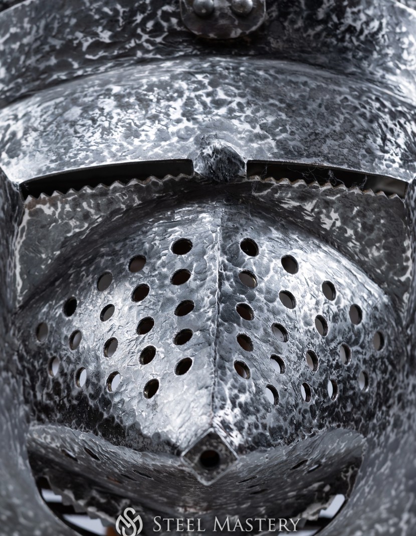 Bascinet hounskull, early XV century photo made by Steel-mastery.com