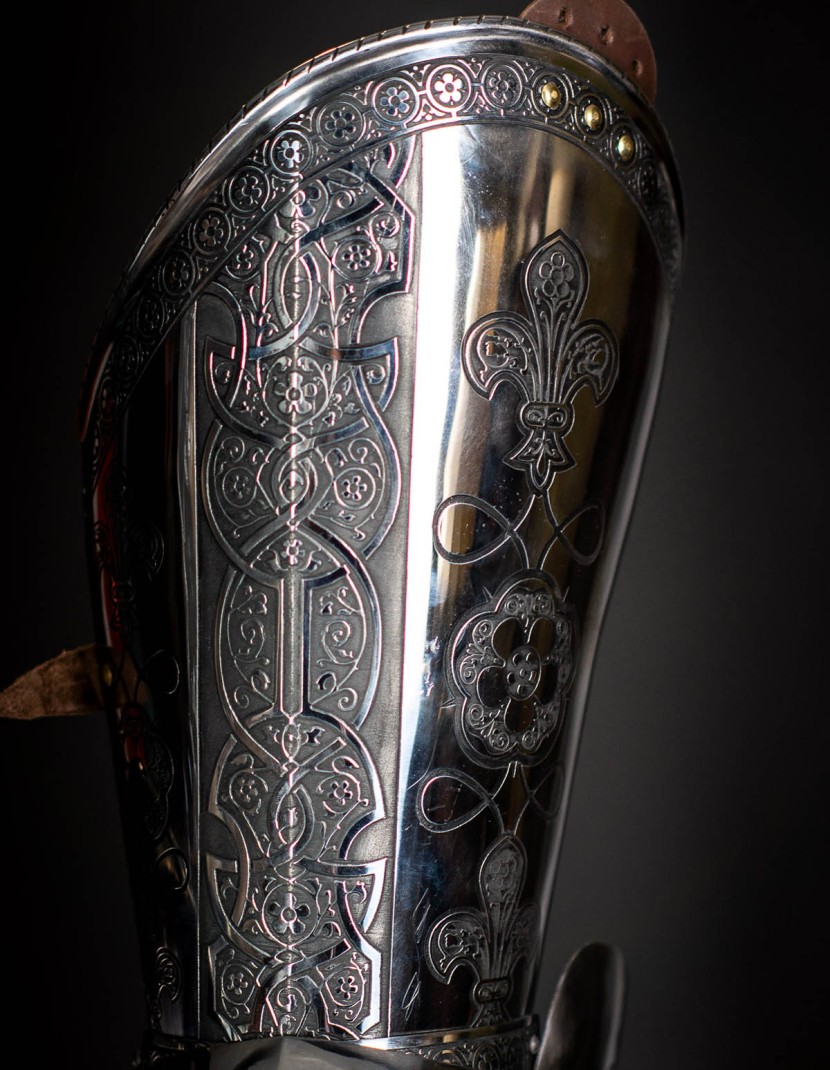 Full plate legs, part of full plate armor (garniture) of George Clifford, end of the XVI century  photo made by Steel-mastery.com