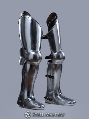 Full plate legs, part of full plate armor (garniture) of George Clifford, end of the XVI century 