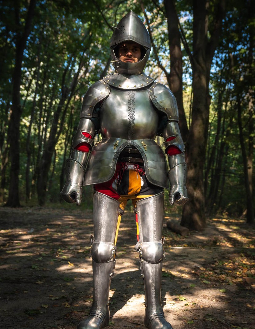 Full plate legs, part of full plate armor (garniture) of George Clifford, end of the XVI century  photo made by Steel-mastery.com