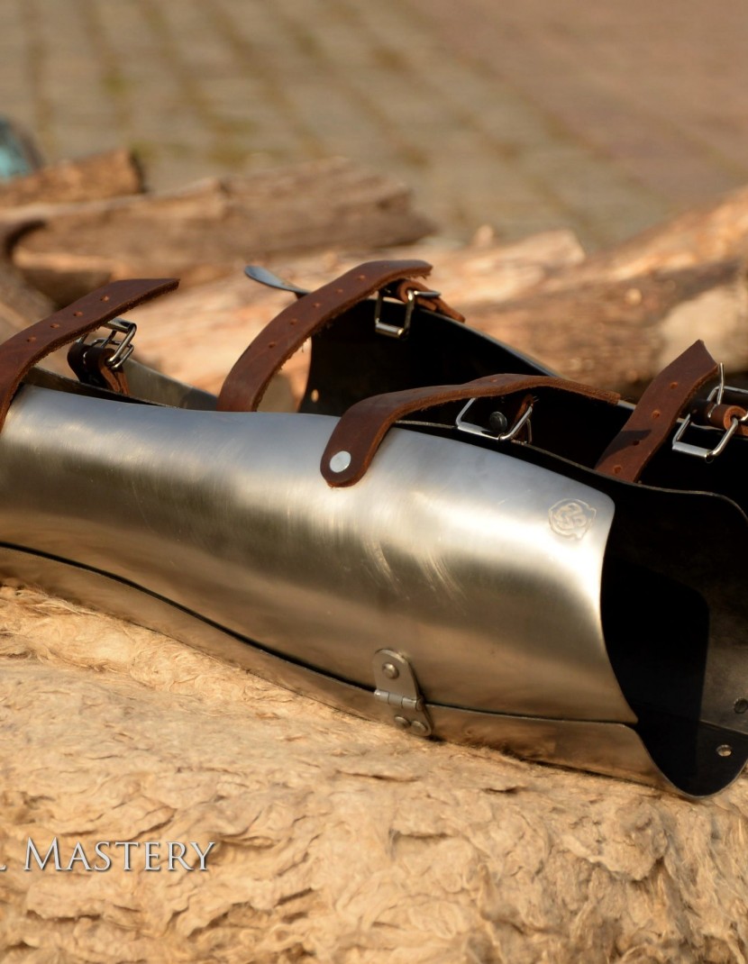 Closed hinged greaves 1450-1485 years photo made by Steel-mastery.com