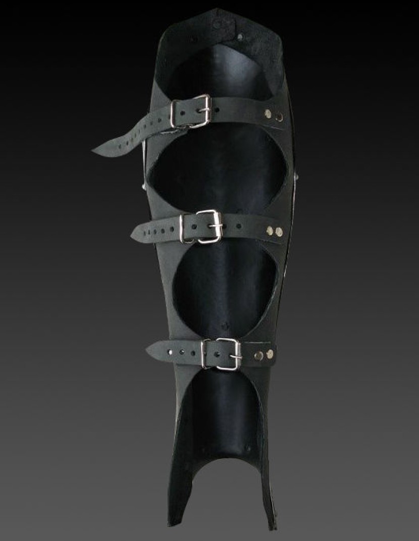 Fantasy style greaves photo made by Steel-mastery.com