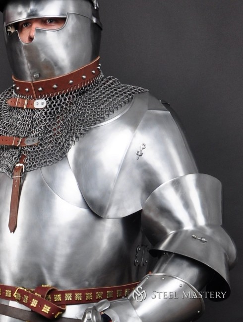 Milan-style pauldrons 1450-1485 years, a part of "Avant Armour"
