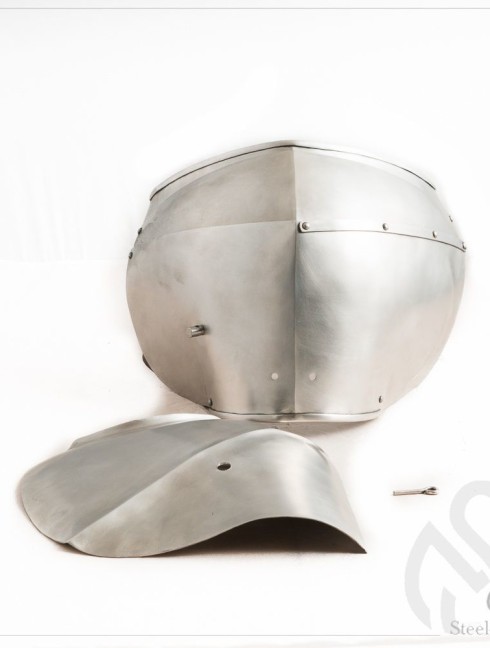 Milan-style pauldrons 1450-1485 years, a part of "Avant Armour"