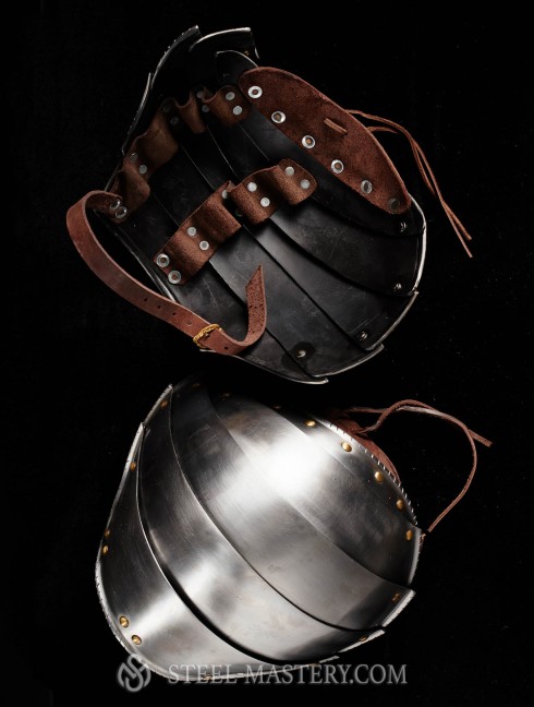 Plate pauldrons, part of full plate armor (garniture) of George Clifford, end of the XVI century