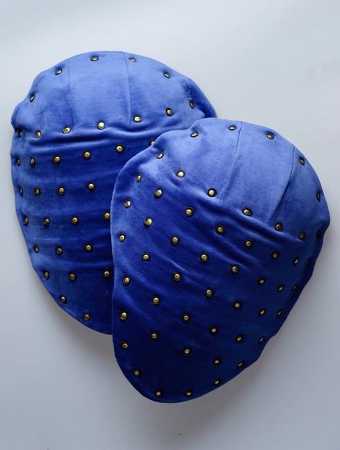 COVERED SEGMENTED SPAULDERS
