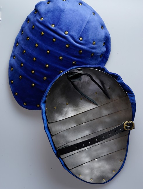 COVERED SEGMENTED SPAULDERS