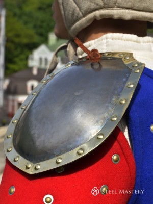 Leaf shoulders 
