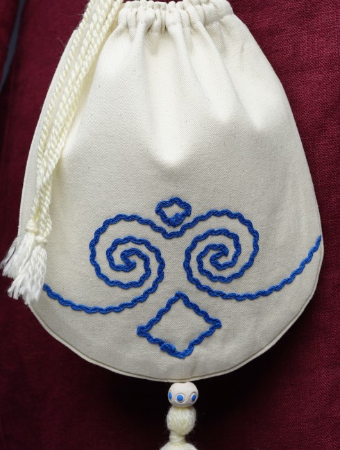 Medieval handbag with 