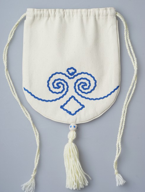 Medieval handbag with 