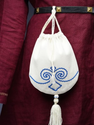 Medieval handbag with 
