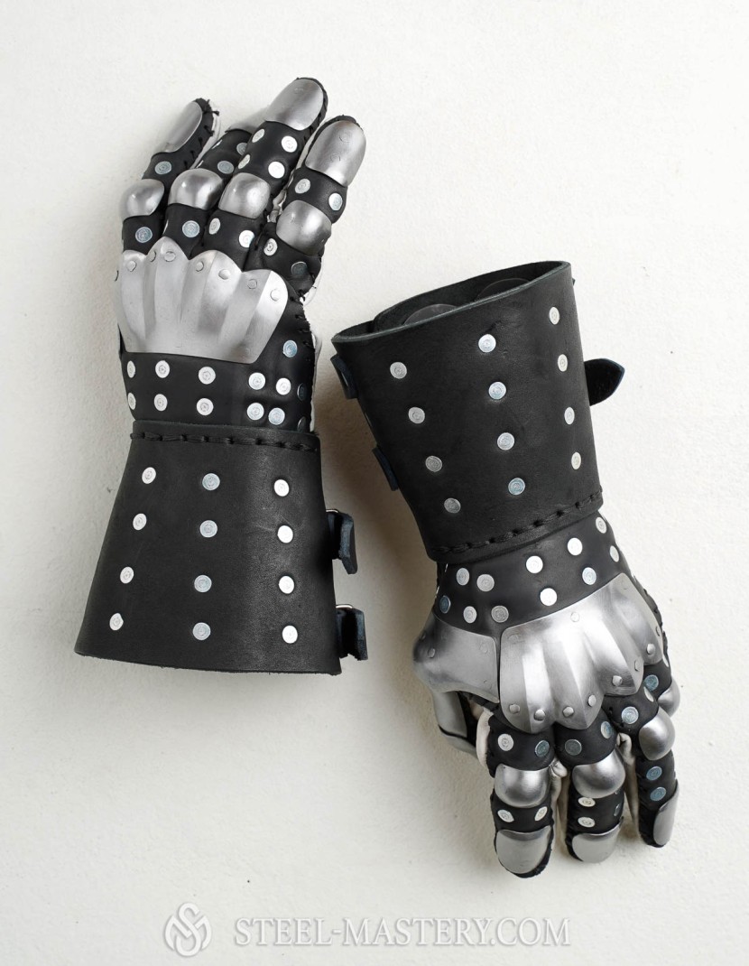 Brigandine Gauntlets And Mittens Photogallery Made By Steel mastery Brigandine Gauntlets And Mittens Photogallery Made By Steel mastery